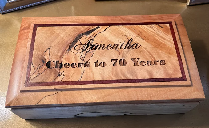 Custom presentation keepsake box
